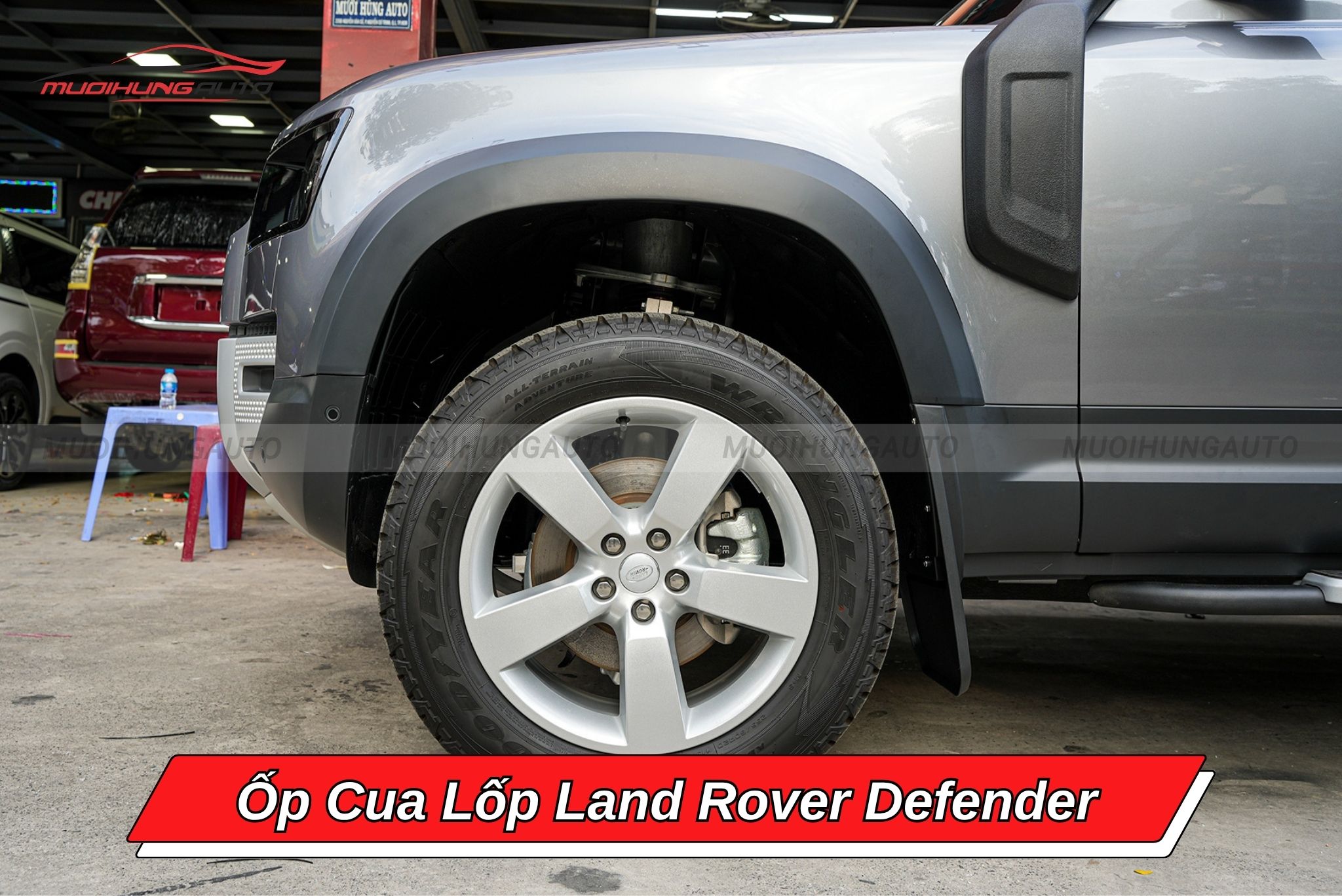 Ốp cua lốp Land Rover Defender
