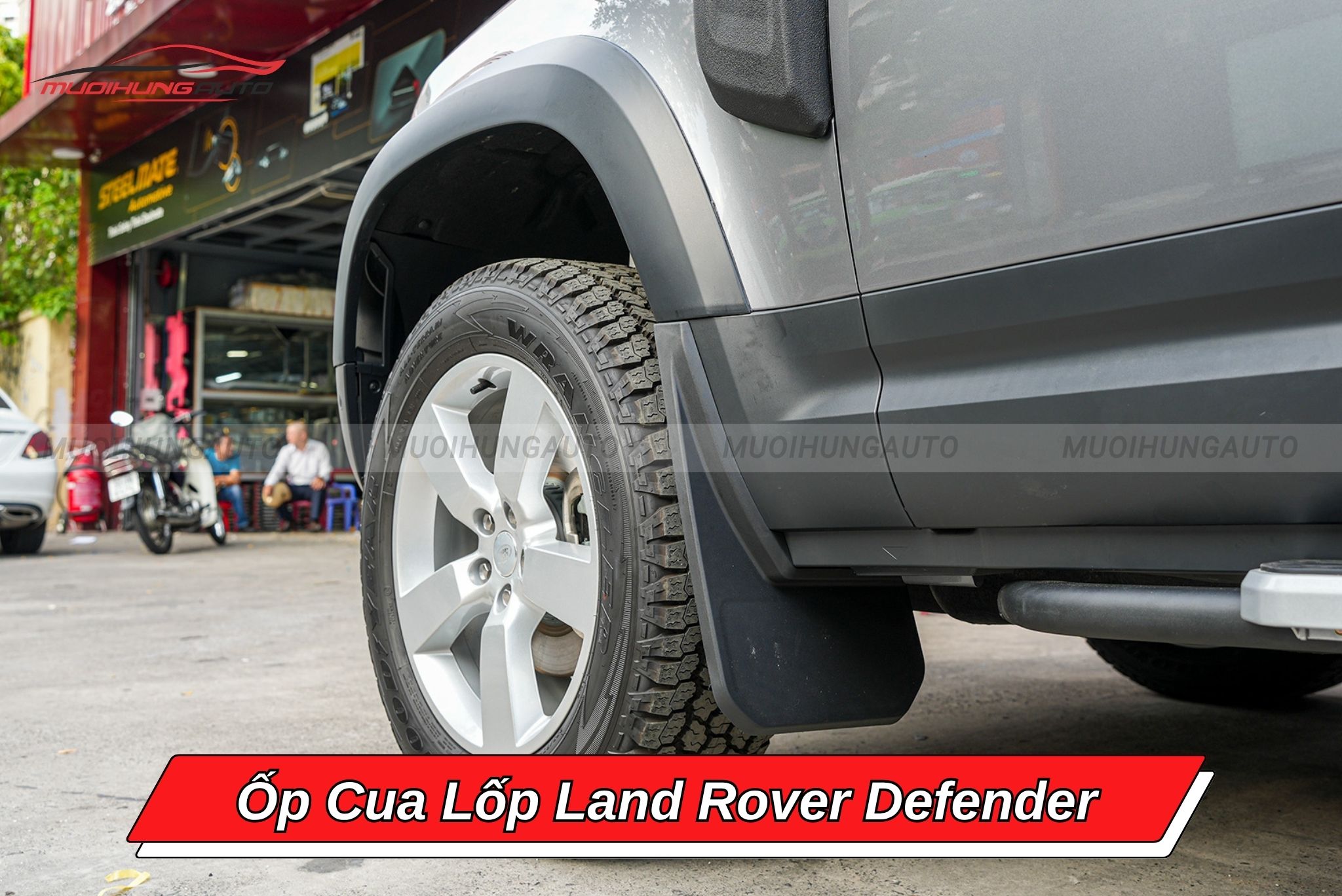 Ốp cua lốp xe Land Rover Defender
