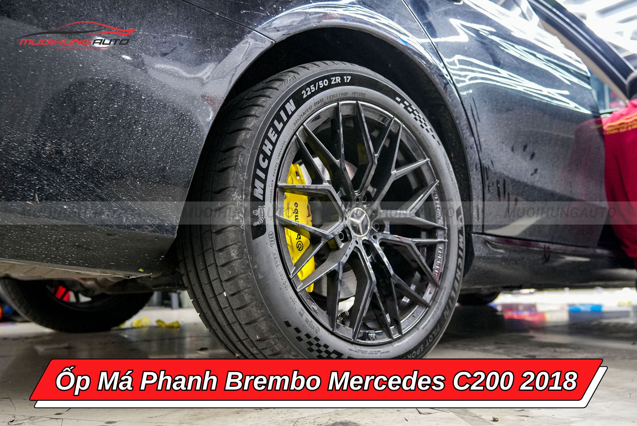 Ốp má phanh Brembo cho ô tô Mercedes C200 2018