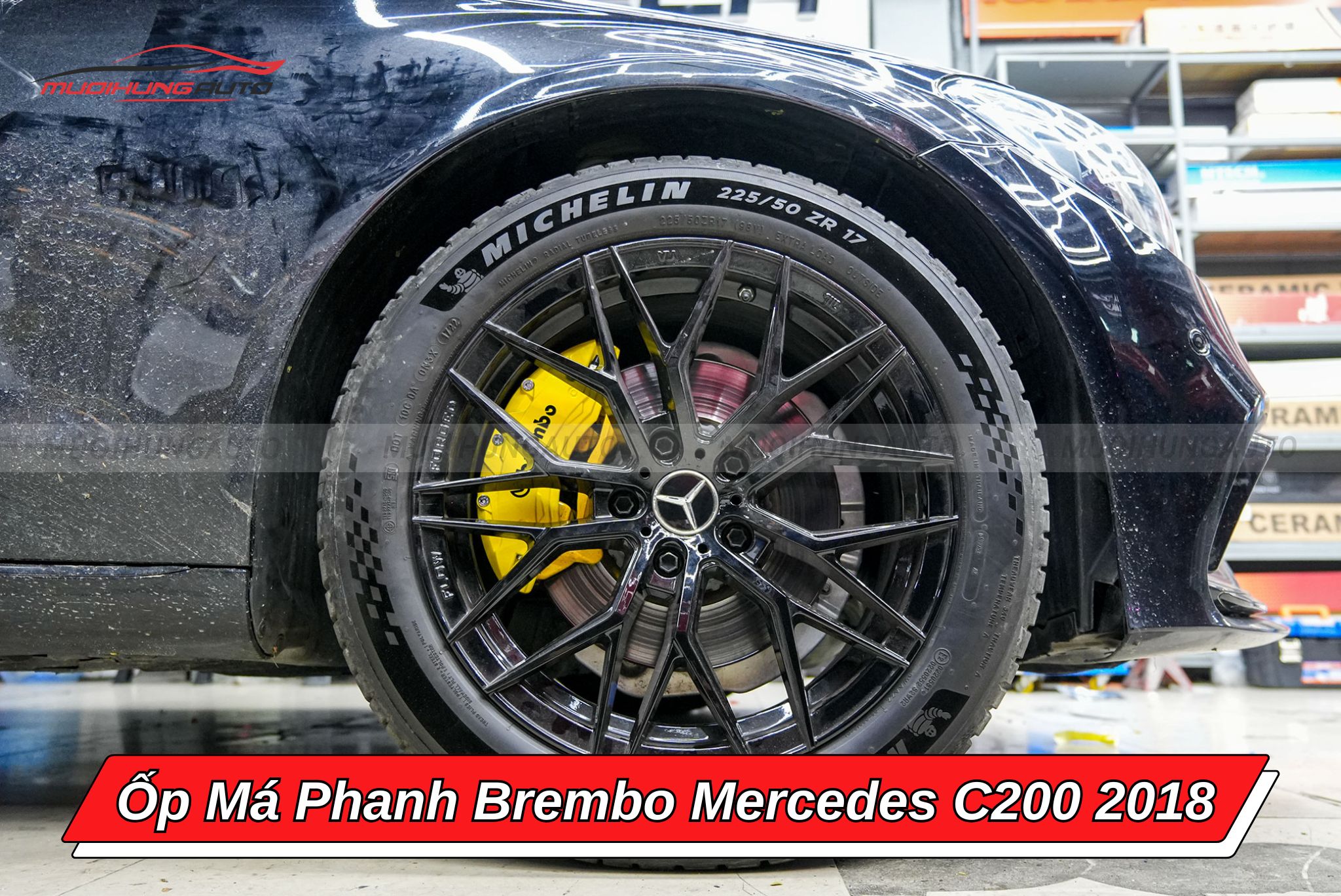 Ốp má phanh Brembo Mercedes C200 2018