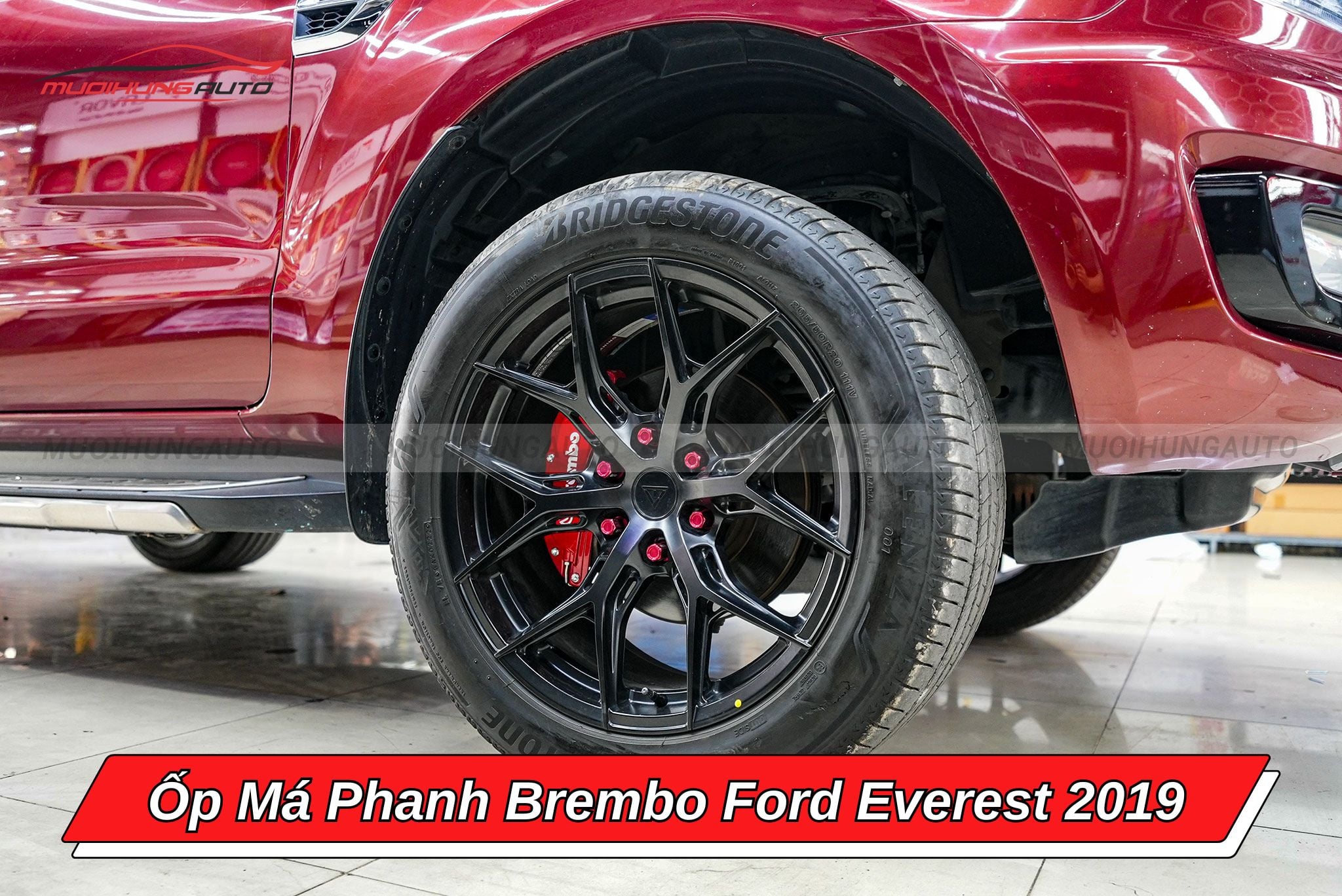 Ốp má phanh Brembo xe Ford Everest 2019