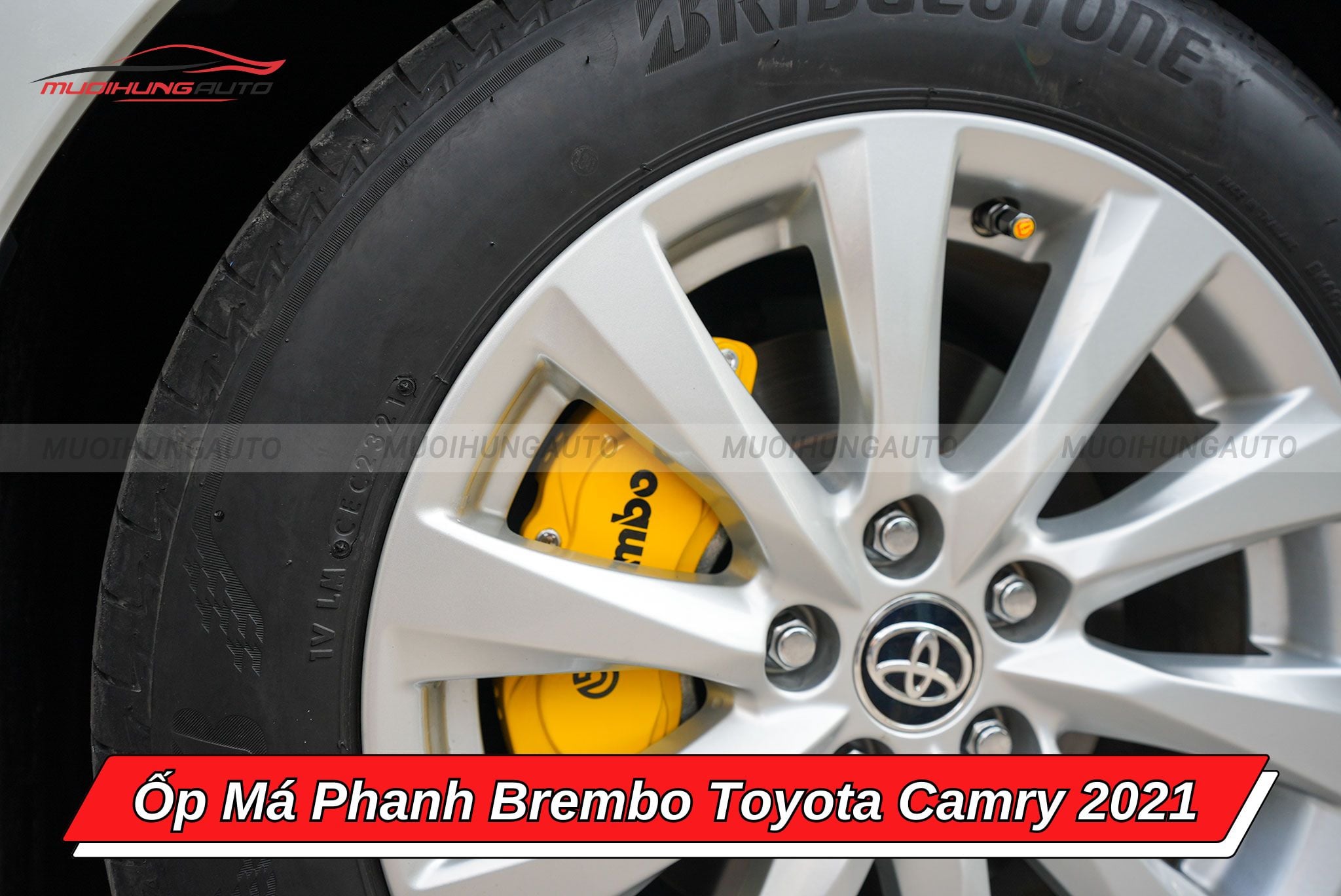 Ốp phanh Brembo Toyota Camry 2021