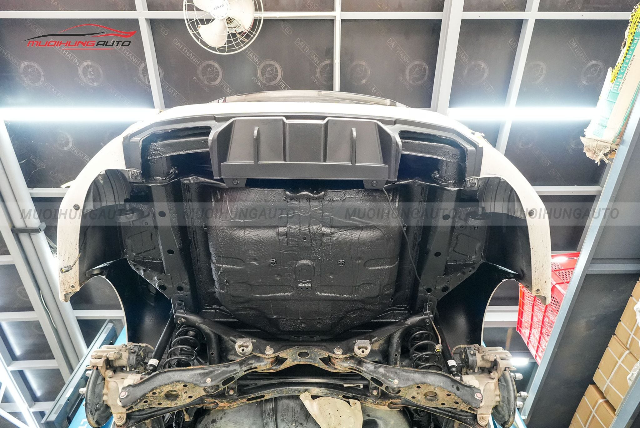 Sơn phủ gầm xe ô tô Honda Civic 2021