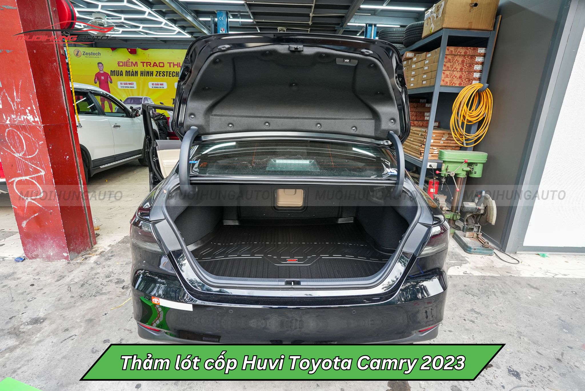 Thảm lót cốp Huvi Toyota Camry 2023
