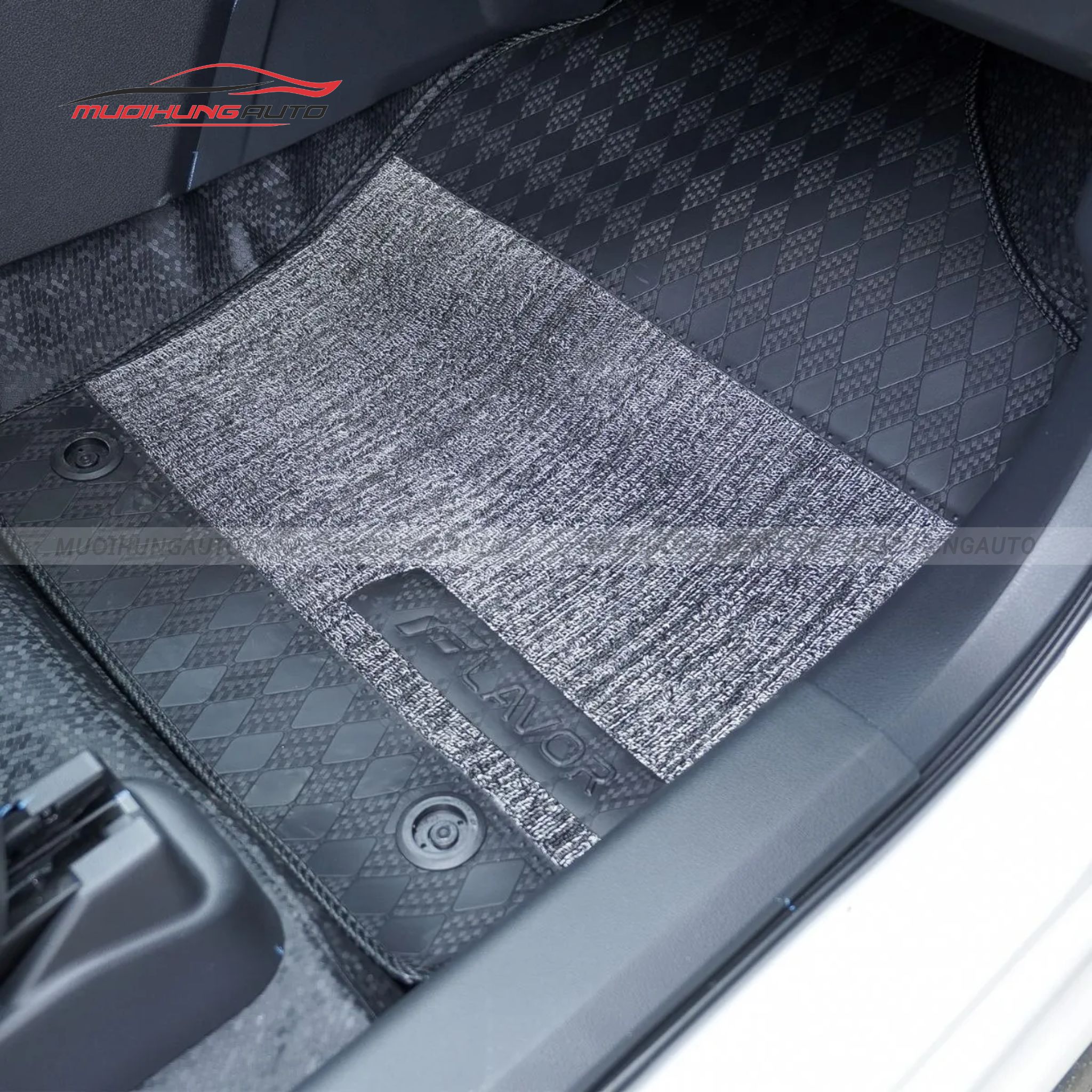 Thảm lót sàn Lavor cho ô tô Toyota Veloz 2026