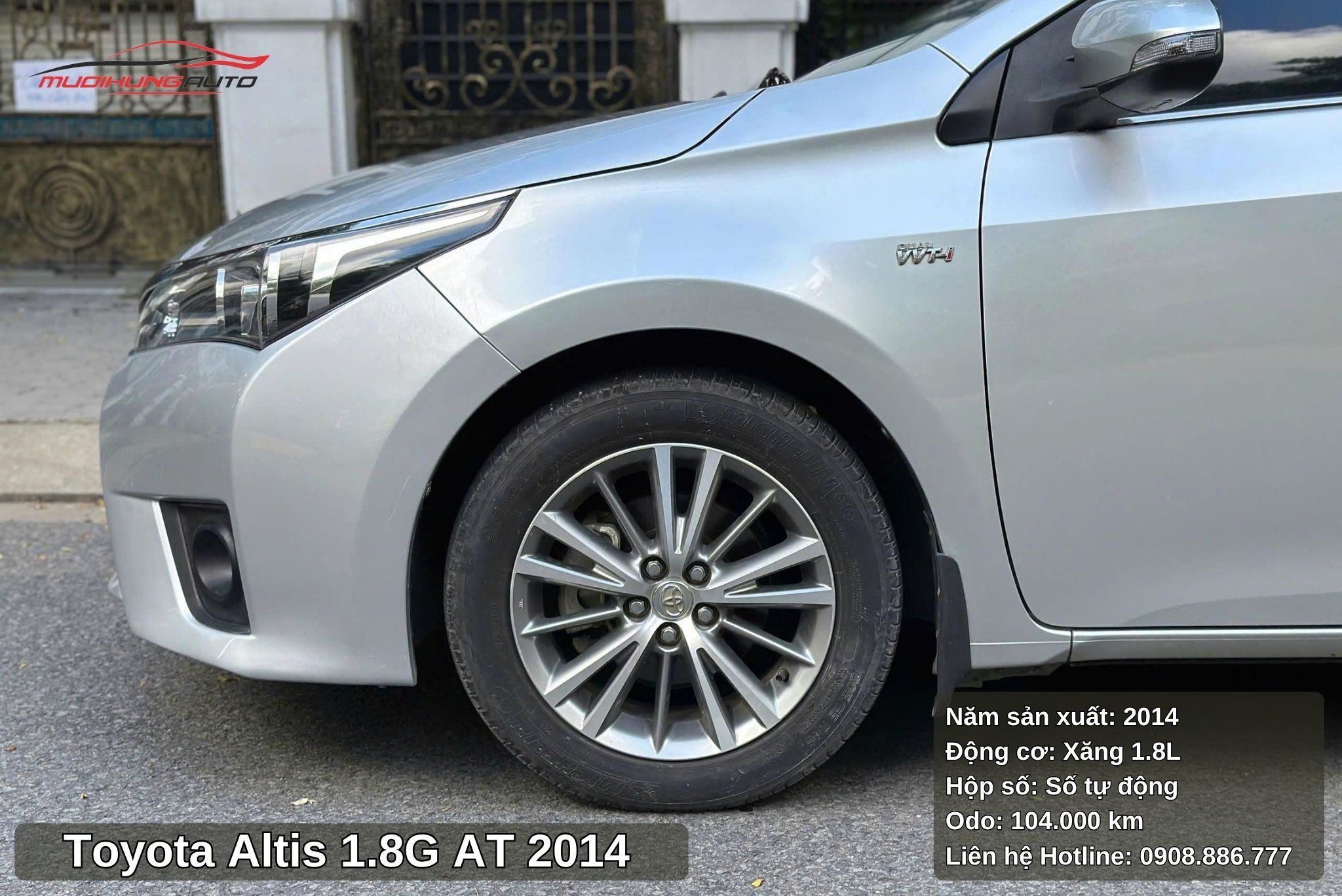 Toyota Altis 1.8G AT 2014 được trang bị bộ mâm đúc hợp kim
