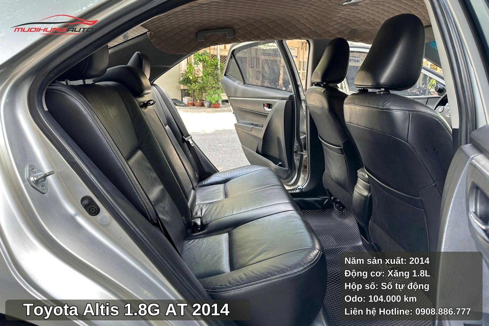 Toyota Altis 1.8G AT 2014 với hàng ghế sau thoải mái