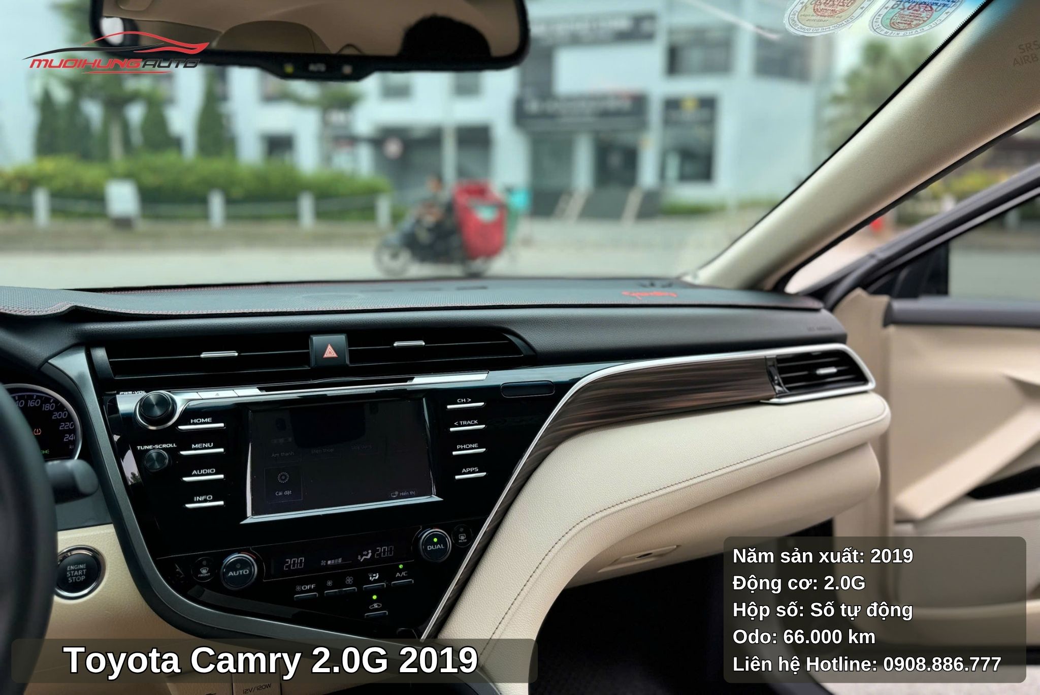 Toyota Camry 2.0G 2019 được trang bị màn hình cảm ứng