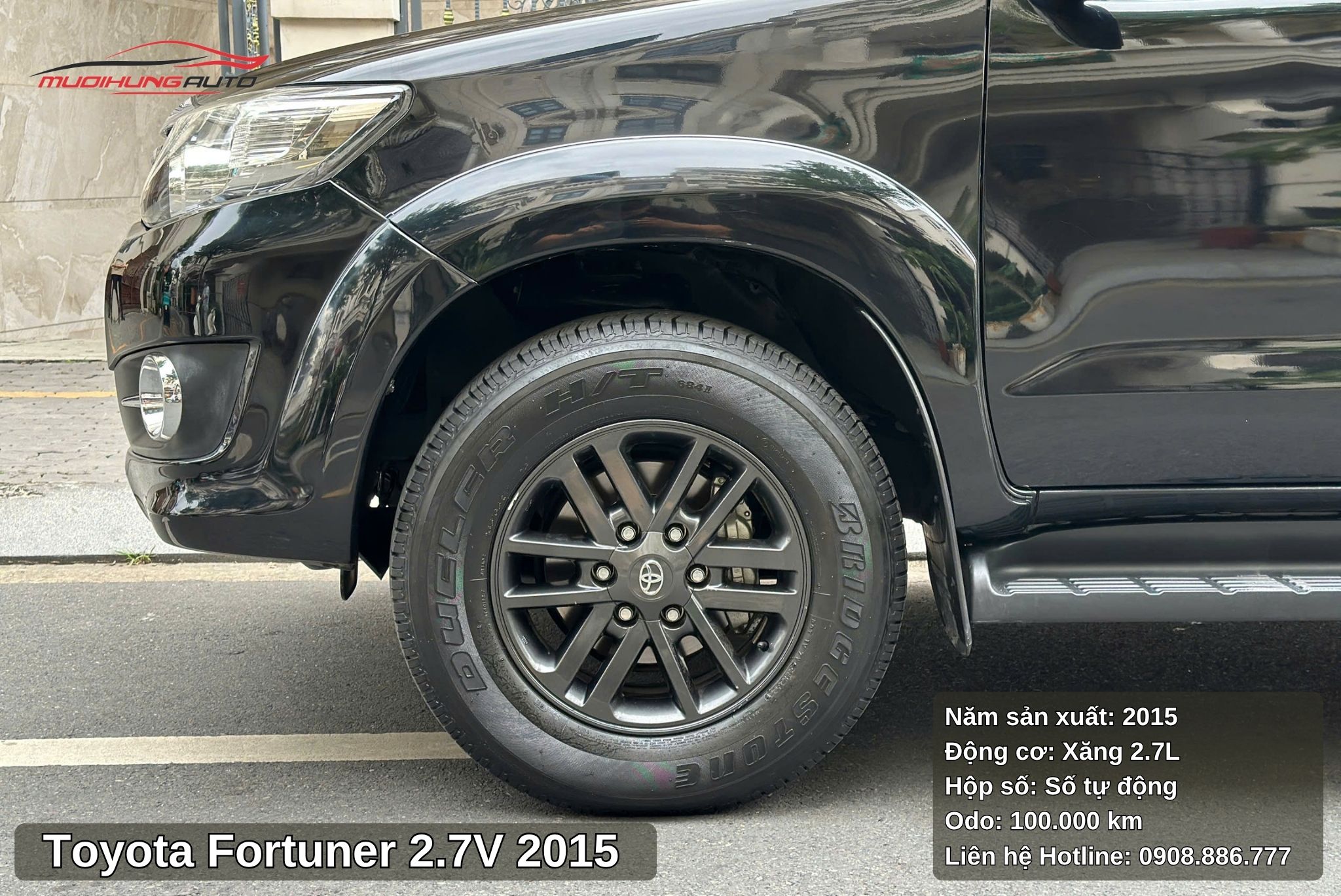 Toyota Fortuner 2.7V 2015 được trang bị bộ mâm đúc thể thao