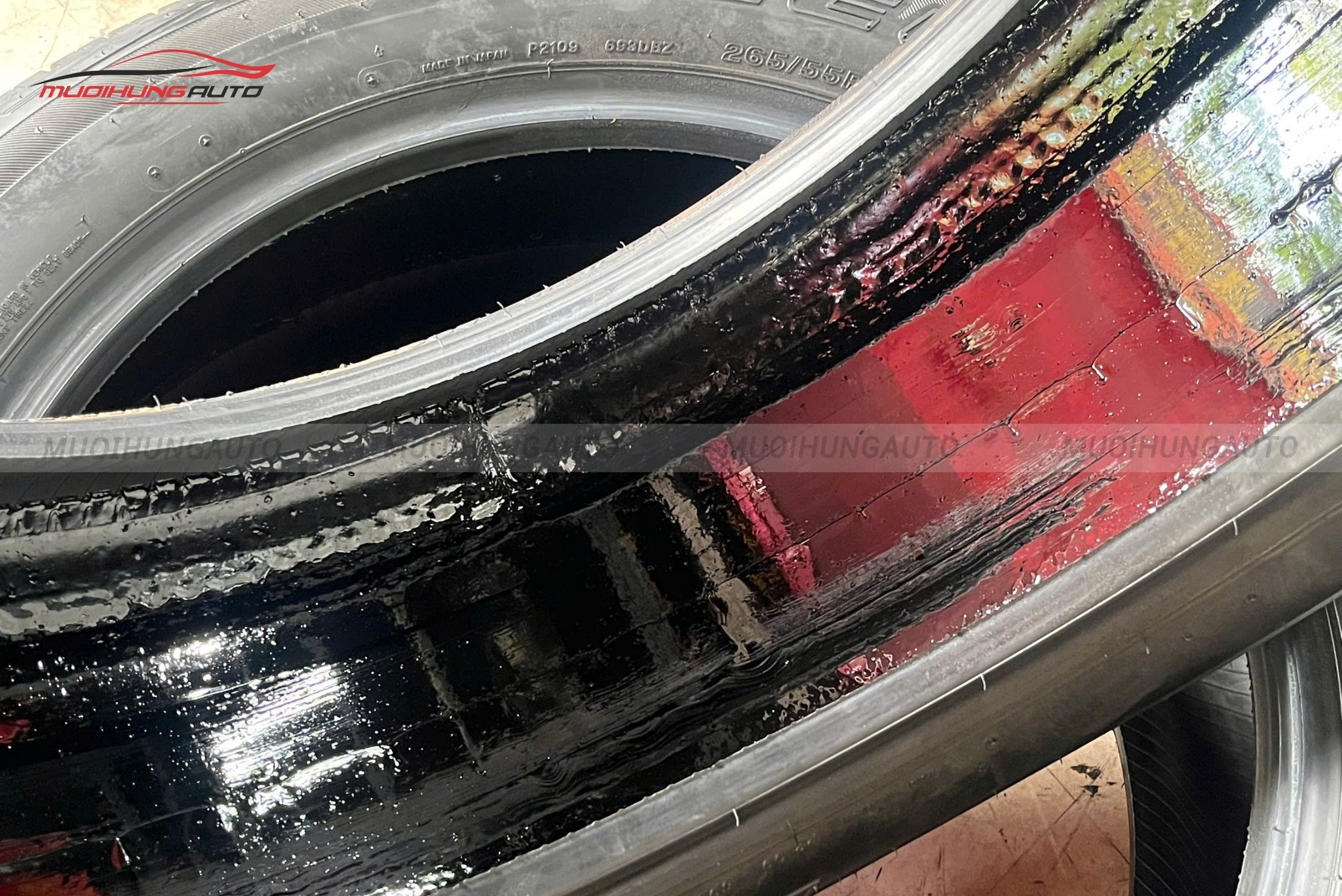 Tráng lốp chống đinh cho Toyota Land Cruiser LC300 2026
