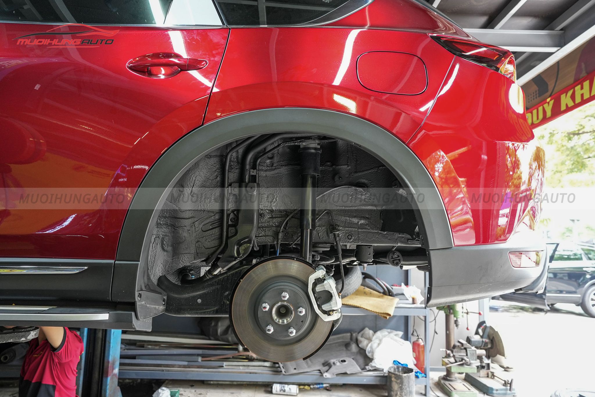 Xịt phủ gầm cho xe Mazda CX8 2023