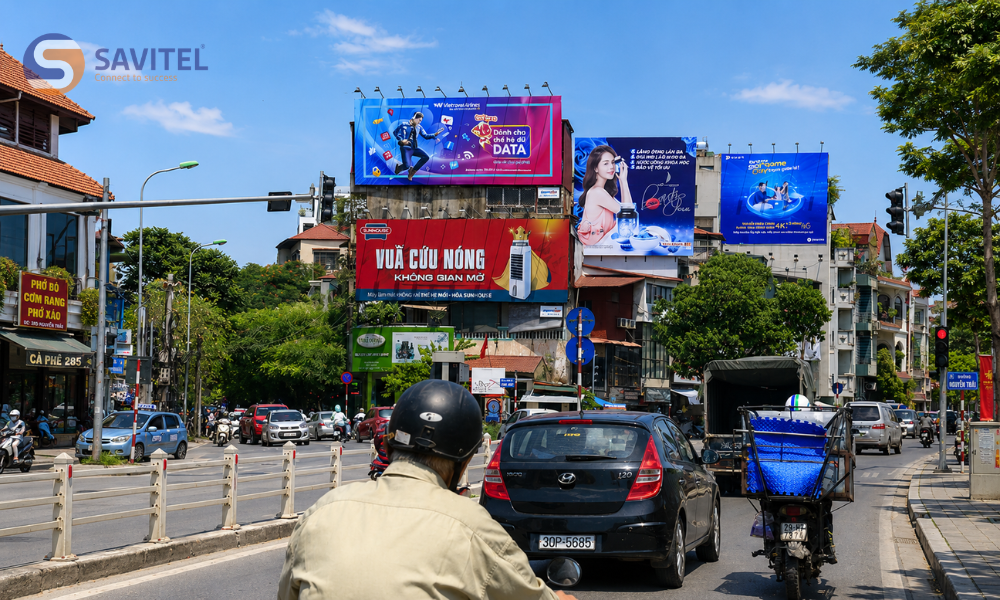 Vì sao pano quảng cáo ngoài trời vẫn hiệu quả?