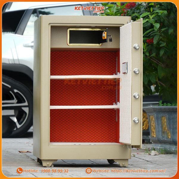 Nội thất két sắt siêu cường Việt Tiệp KSC100VTĐT rộng rãi với ngăn kéo khóa riêng và khay di động, giúp sắp xếp tài sản, vàng, hồ sơ gọn gàng và an toàn.
