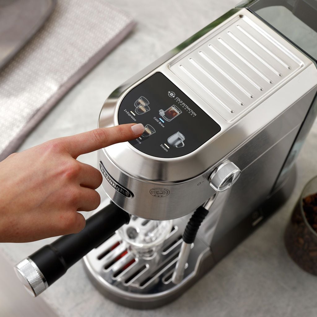 Máy pha cafe mini tốt nhất hiện nay Delonghi Dedica EC 890.M