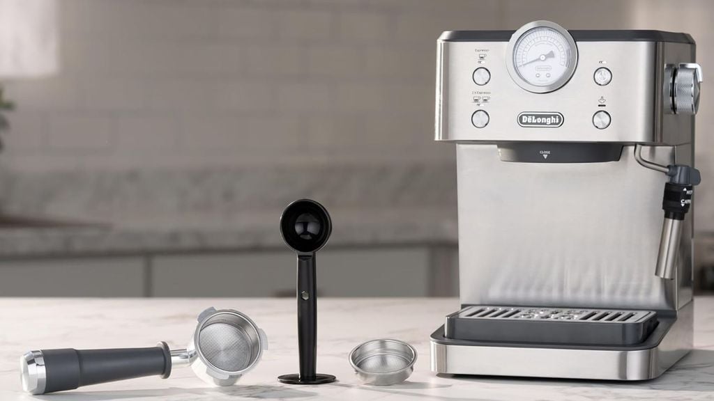 Máy pha cà phê áp suất cao Delonghi EM450 M