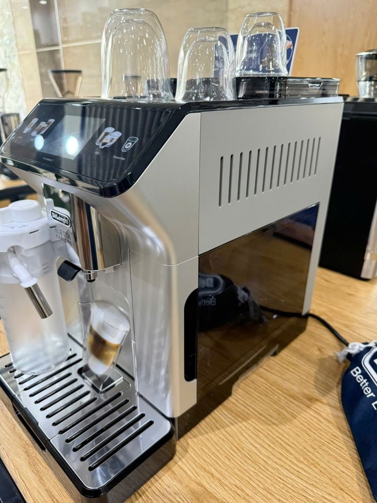 Hình ảnh thực tế máy pha cafe ngon nhất Delonghi ECAM450 65 S Espresso