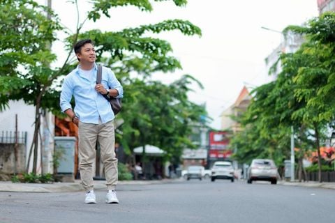 Phối Đồ Mùa Hè Với Quần Kaki Nam: Bí Quyết Phong Cách Bất Bại