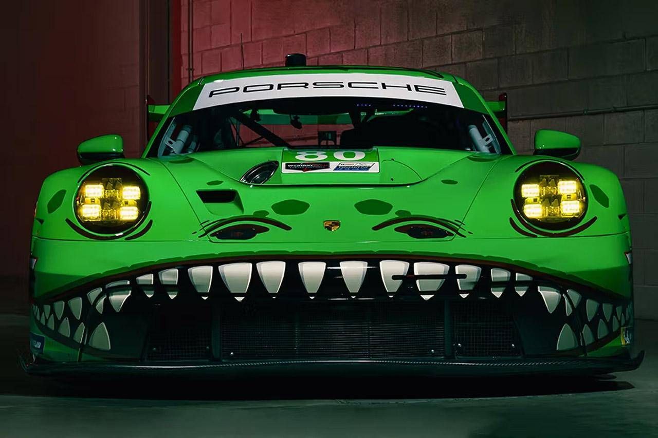 Cận cảnh thiết kế hàm răng khủng long của Rexy Porsche