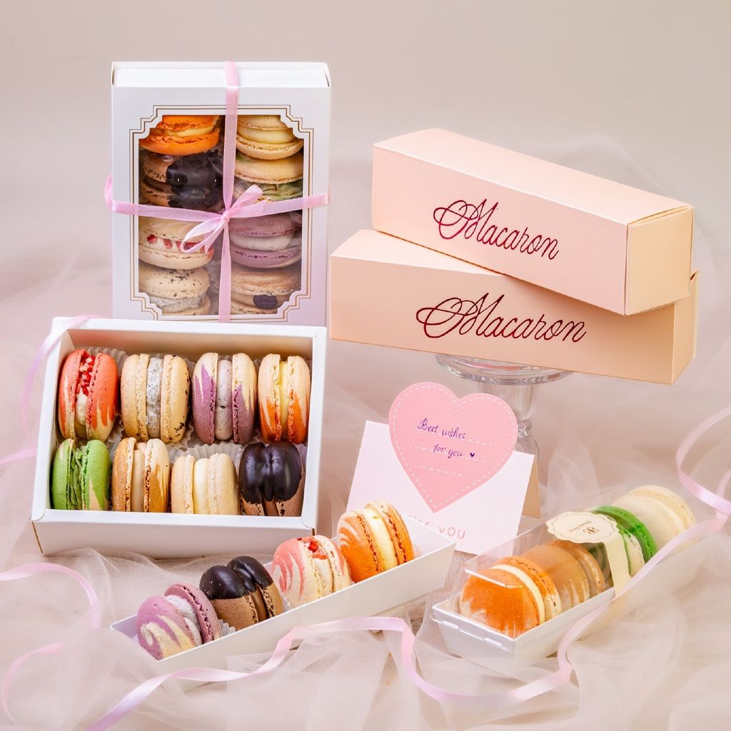 Bí Quyết Chọn Quà Thanh Lịch: Macaron Nhiều Vị Hay Su Kem Mini Đáng Yêu?