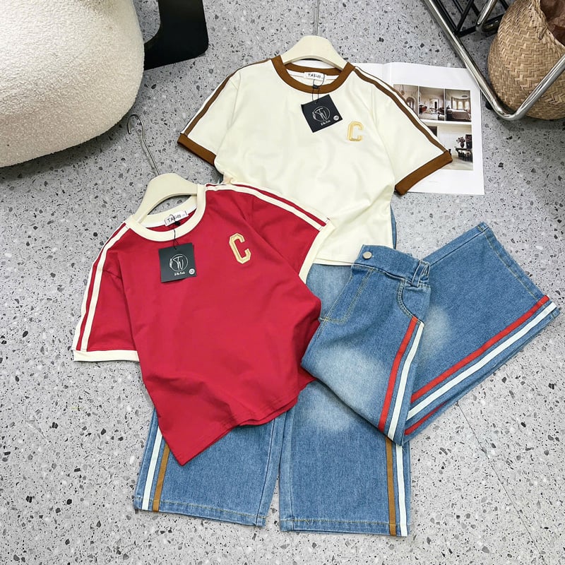 Bộ jean dài bé gái chữ C