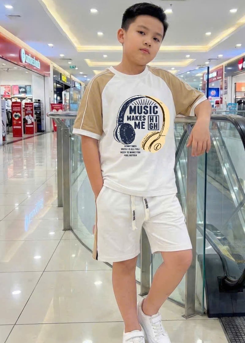 Bộ thun bé trai music