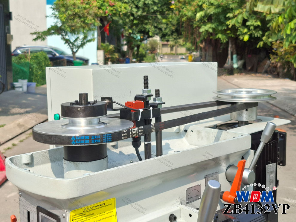 Pully và cảm biến tiệm cận trên máy khoan bàn vô cấp WDDM ZB4132VP
