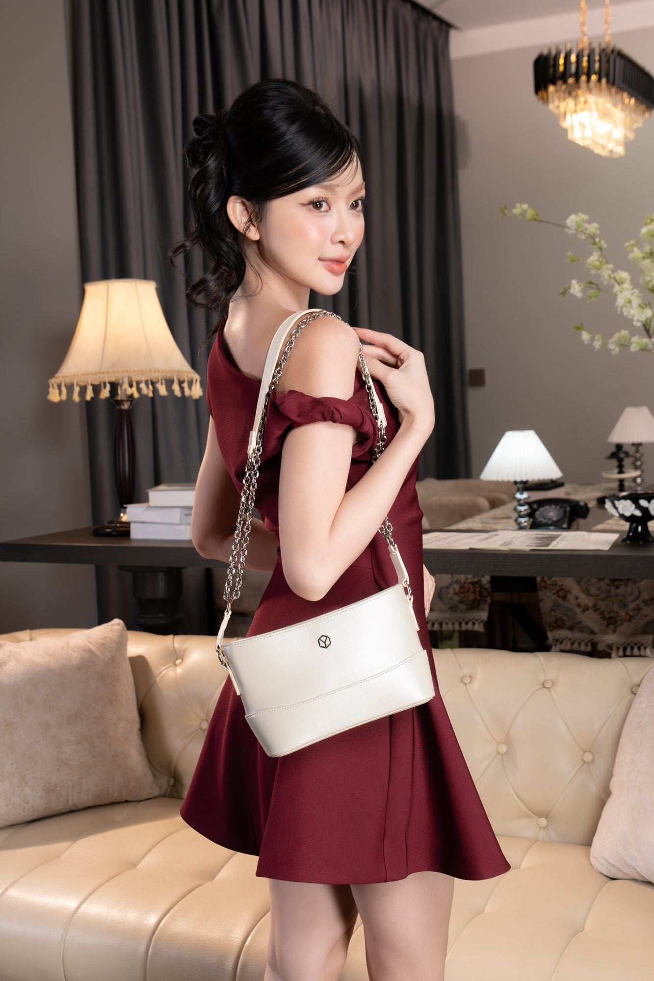 Túi Yuumy (Thời trang nữ đi tiệc size 20 - Túi đeo chéo da Verein YN183)