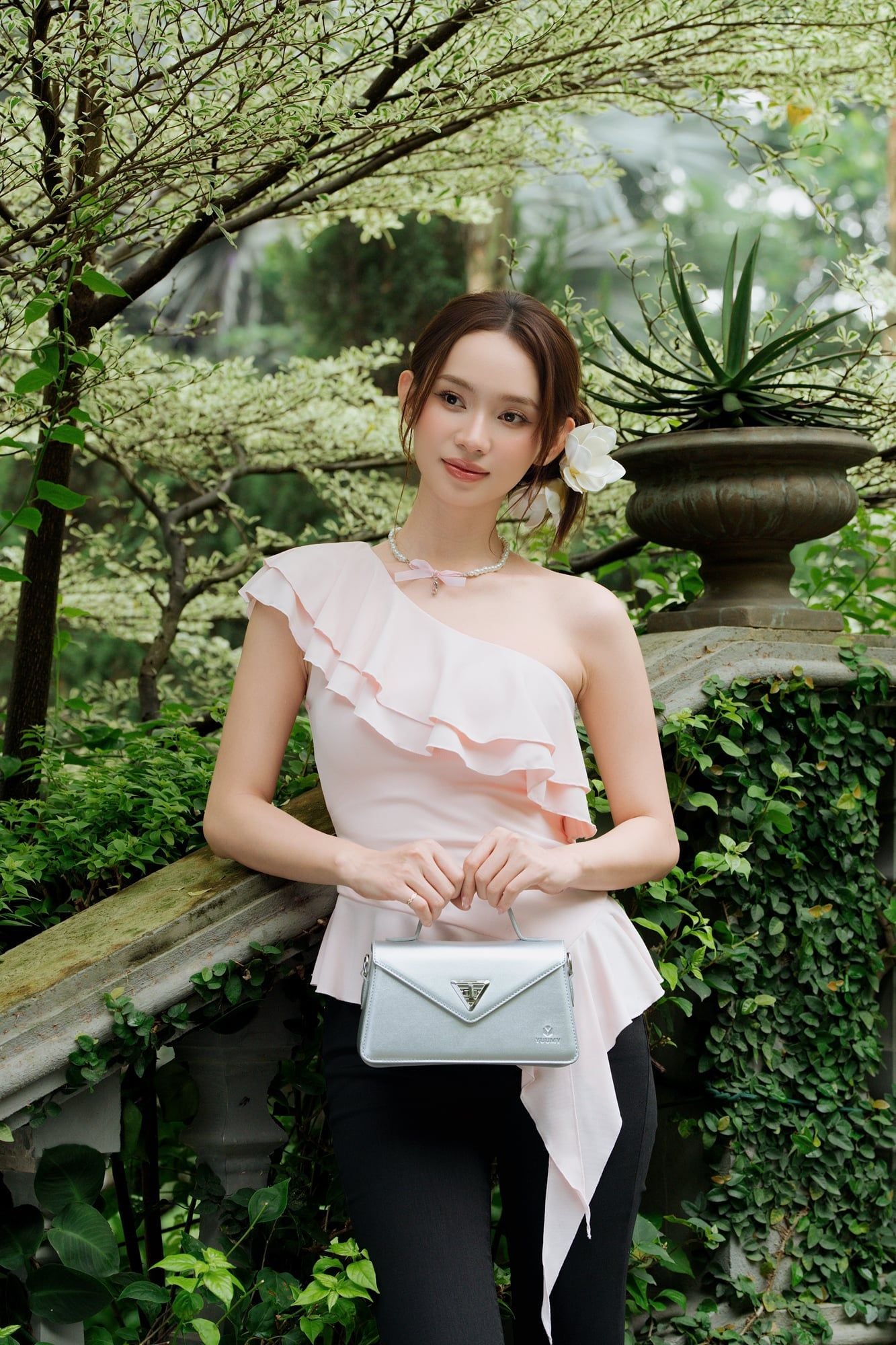 Túi Yuumy (Thời trang nữ phối khóa xoay kim loại sang trọng size 22 - Túi đeo chéo da Glossy YN243BC) màu bạc