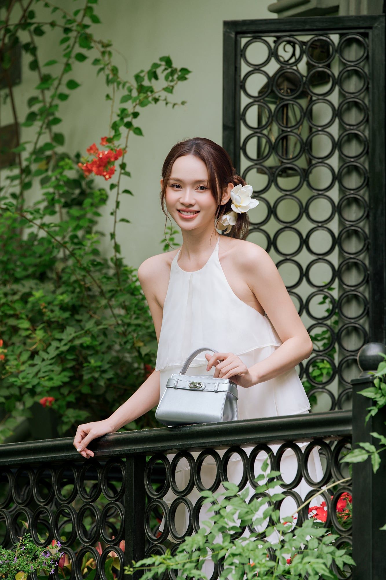 Túi Yuumy (Thời trang nữ size 19 phối khóa xoay - Túi đeo chéo da Glossy YN232BC) màu bạc