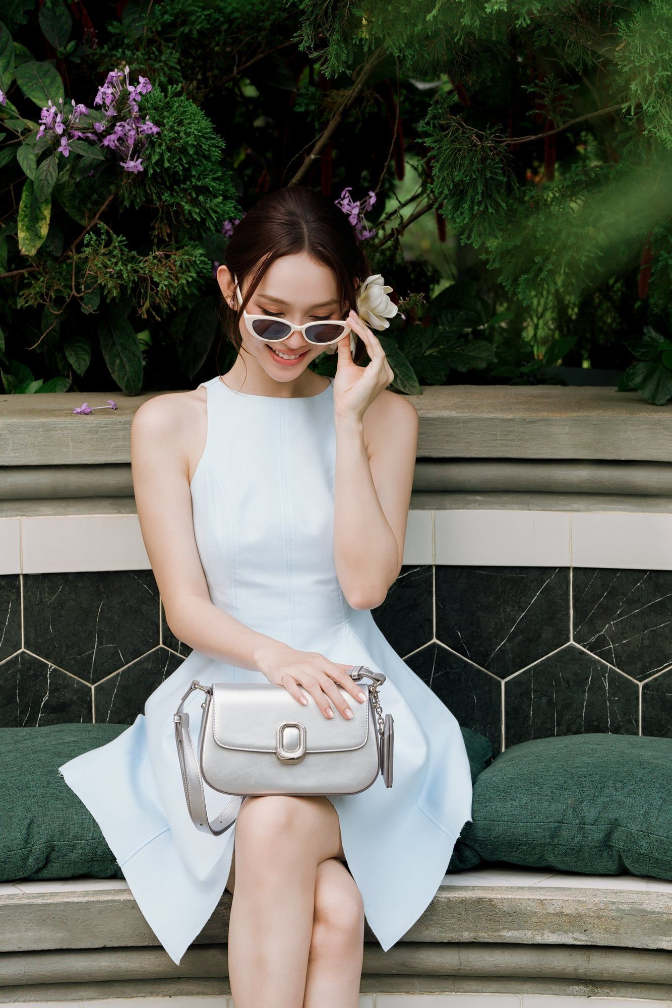 Túi Yuumy (Thời trang nữ khóa oval kèm gương mini - Túi đeo chéo da Glossy YN312BC) màu bạc