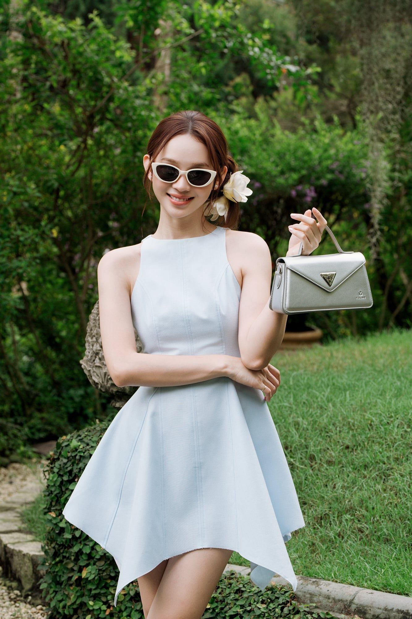 Túi Yuumy (Thời trang nữ phối khóa xoay kim loại sang trọng size 22 - Túi đeo chéo da Glossy YN243BC) màu bạc