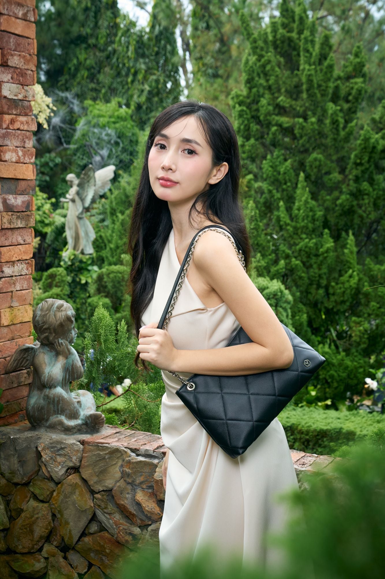 Túi Yuumy (Thời trang nữ chần bông quả trám size 28 - Túi đeo chéo da Seasand YN280)