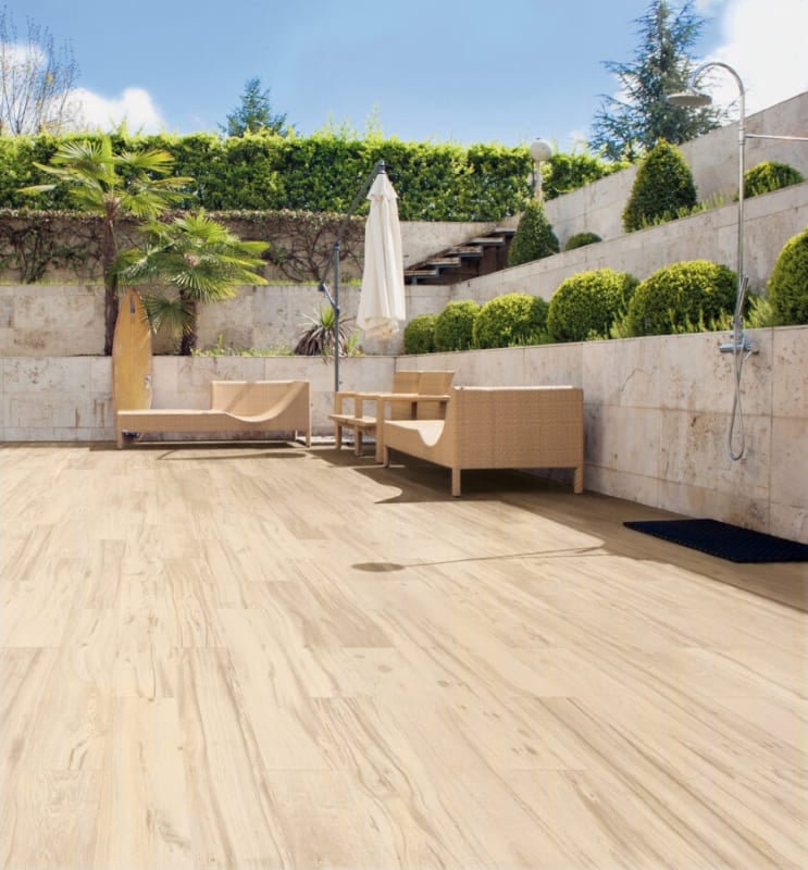 Gạch giả gỗ cho sân vườn