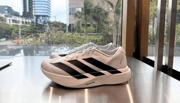 Adidas Adizero Evo SL muốn trải nghiệm Lightstrike Pro với mức giá hợp lý