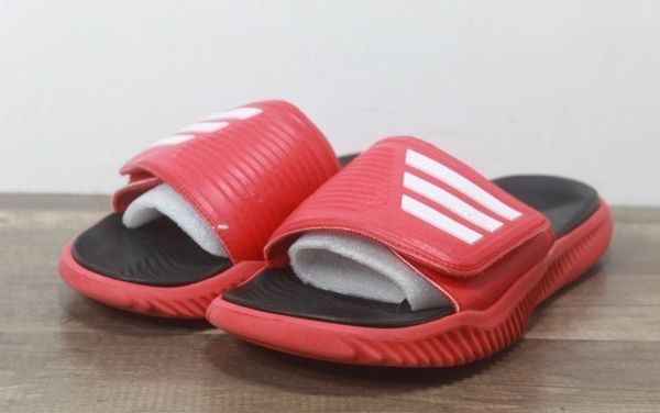 Dép adidas Alphabounce nữ tích hợp công nghệ Bounce êm ái