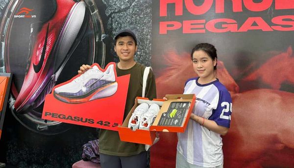 Runner may mắn thắng minigame nhận Nike Pegasus 42