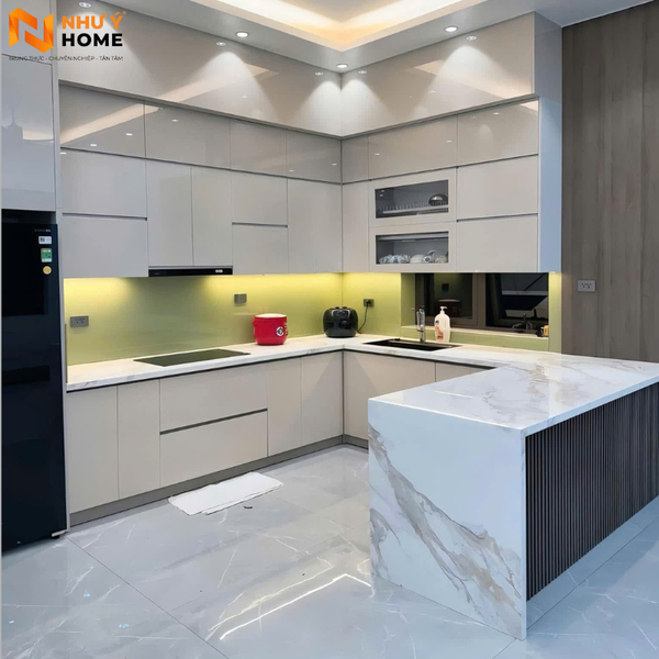 Mẩu tủ bếp nhựa cao cấp phủ acrylic