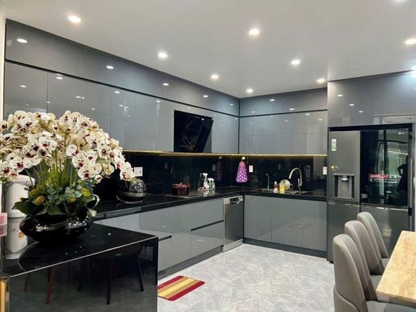 Mẩu tủ bếp nhựa acrylic đẹp