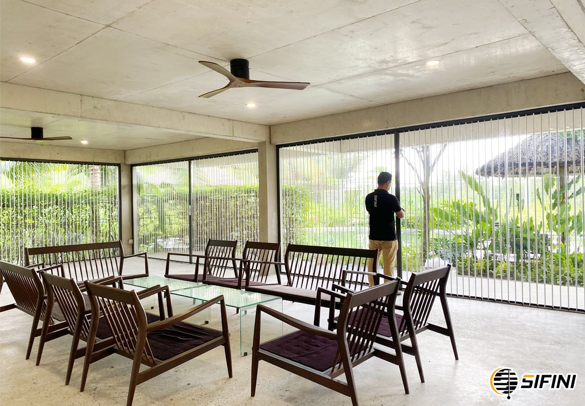 Cửa xếp lá nhựa trong