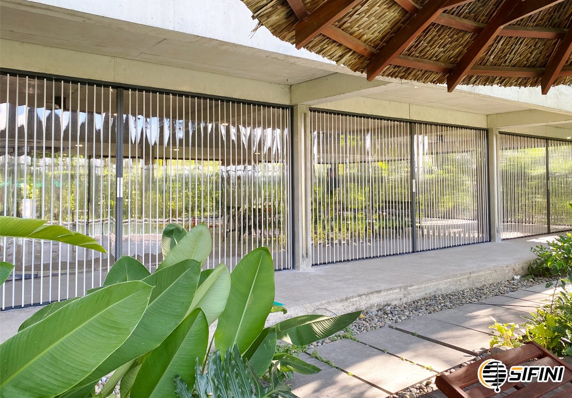 Cửa xếp lá nhựa trong