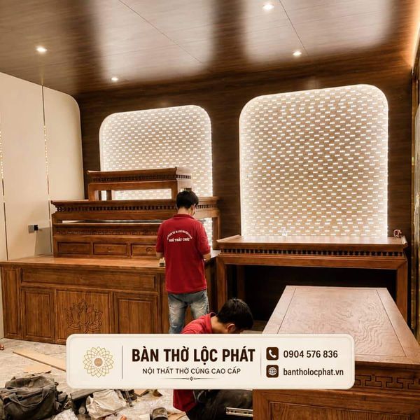 Bàn thờ gỗ gõ đỏ bàn giao tại Nguyễn Thị Thập Quận 7