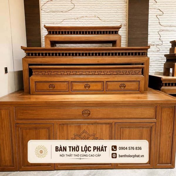 Bàn thờ gỗ gõ đỏ bàn giao tại Nguyễn Thị Thập Quận 7