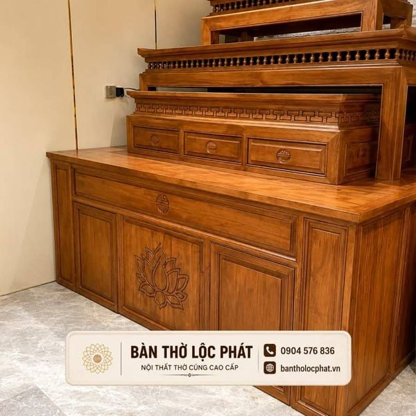 Bàn thờ gỗ gõ đỏ bàn giao tại Nguyễn Thị Thập Quận 7