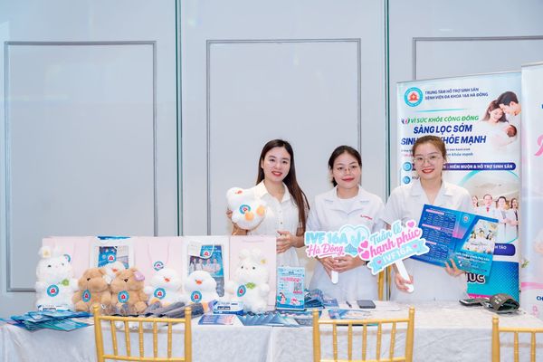 Các nhãn hàng cùng Hội thảo tiền sản Mẹ Bầu Hạnh Phúc – Trạm Bầu 08