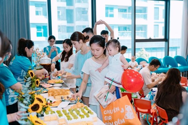 Khu vực tiệc teabreak chuẩn bị chu đáo tiếp năng lượng cho các gia đình