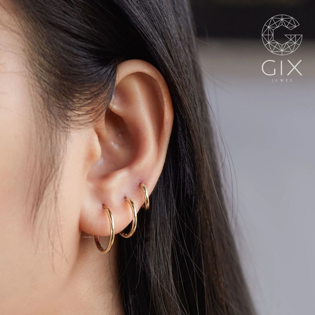 Mẫu bông tai bản vừa ánh vàng sang trọng