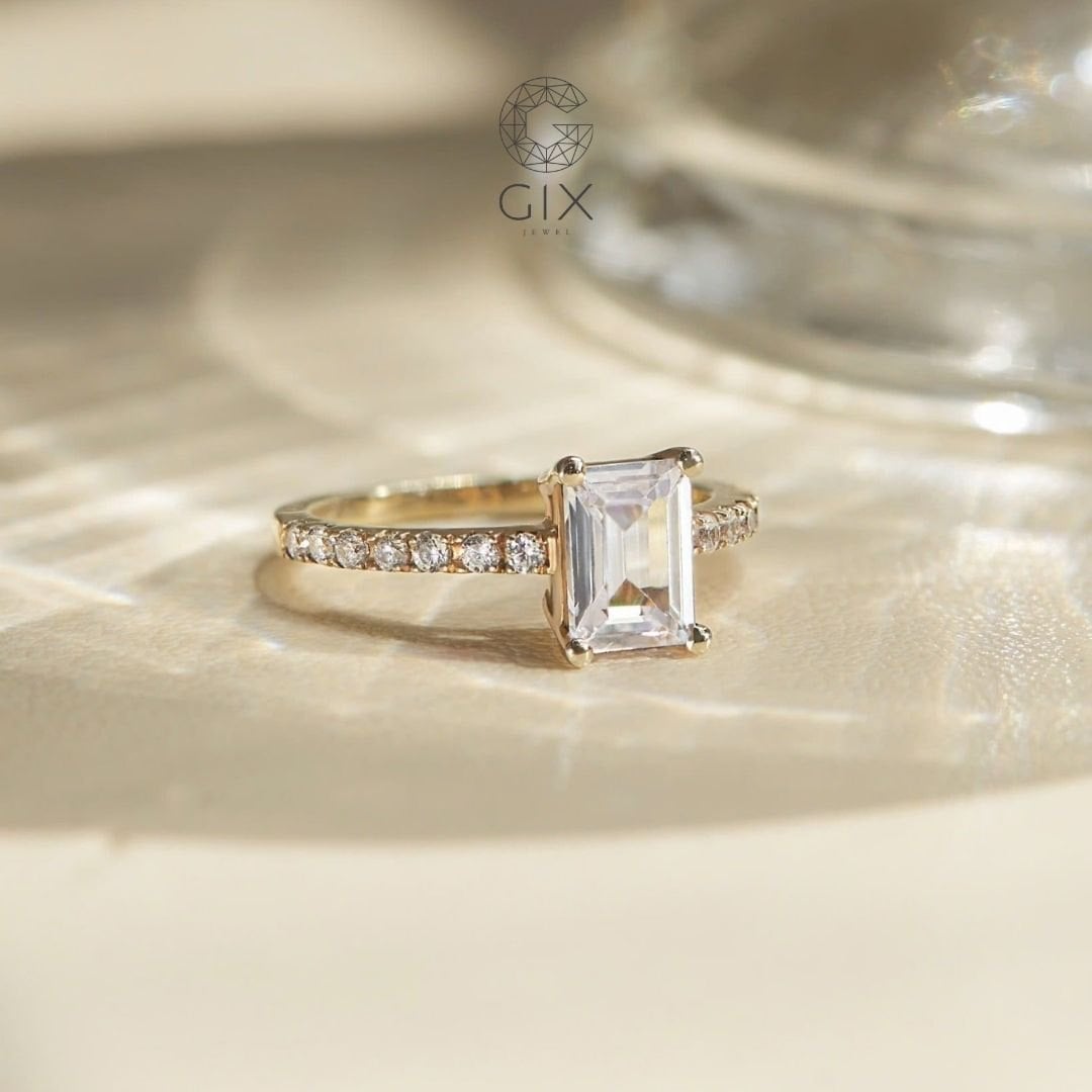 Giác cắt ngọc lục bảo Emerald toát lên phong thái trang nhã và cổ điển.