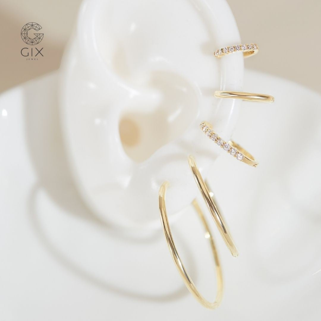 Sắc vàng đậm của bông tai vàng 18K
