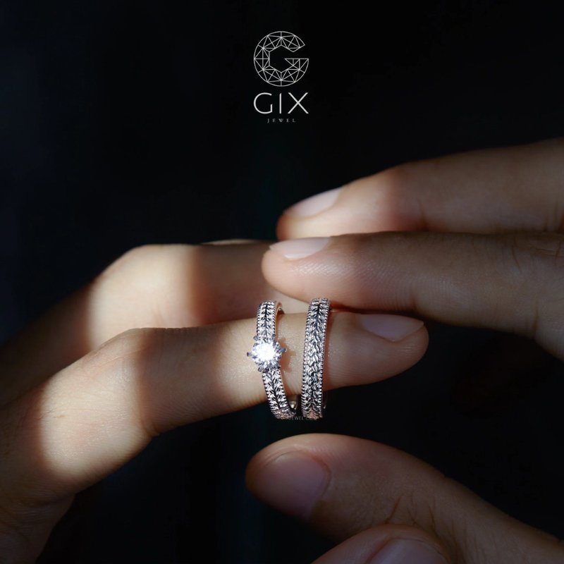 (Mẫu nhẫn cầu hôn Royal Oath với các tầng đá xếp theo hình vương miện)