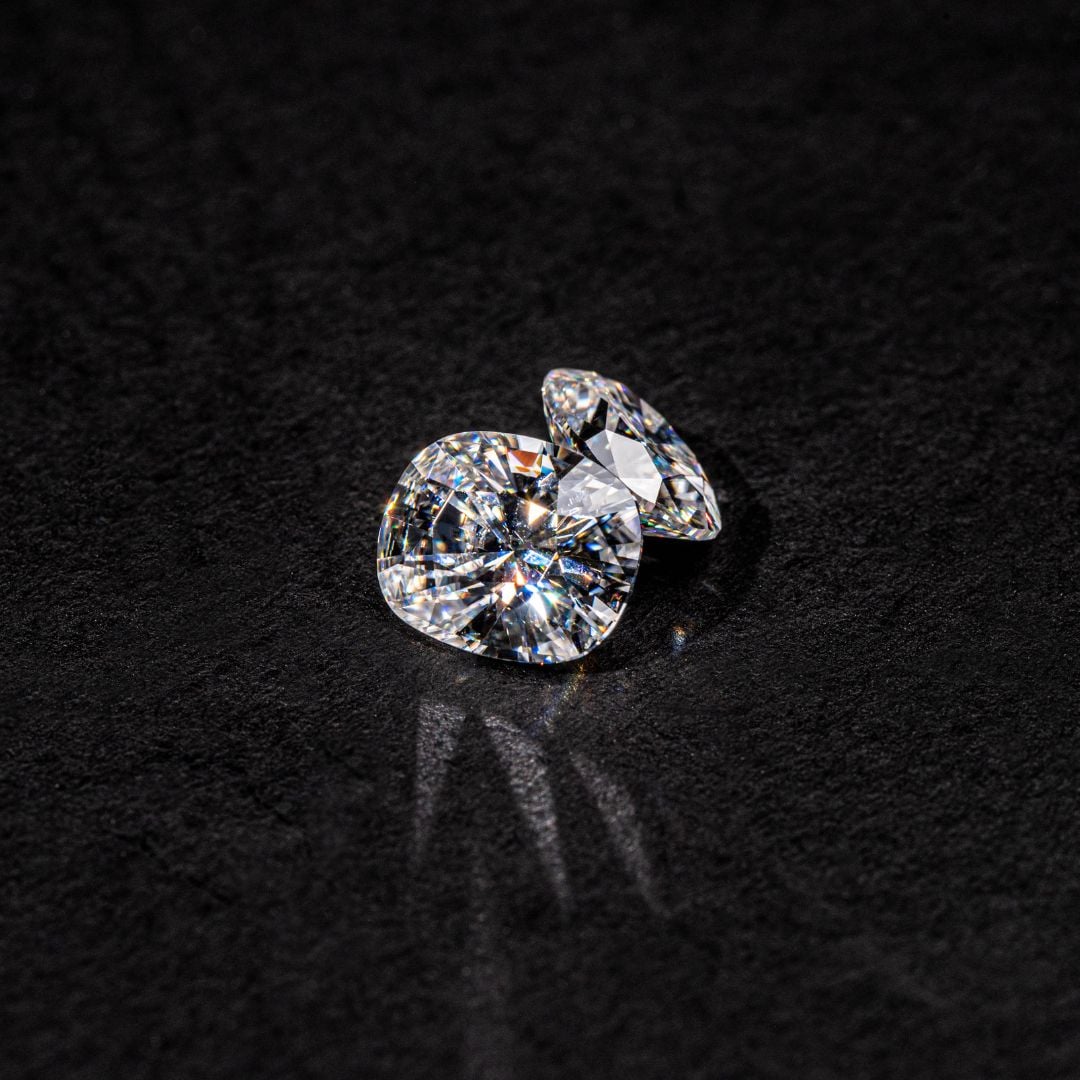Đá moissanite là gì